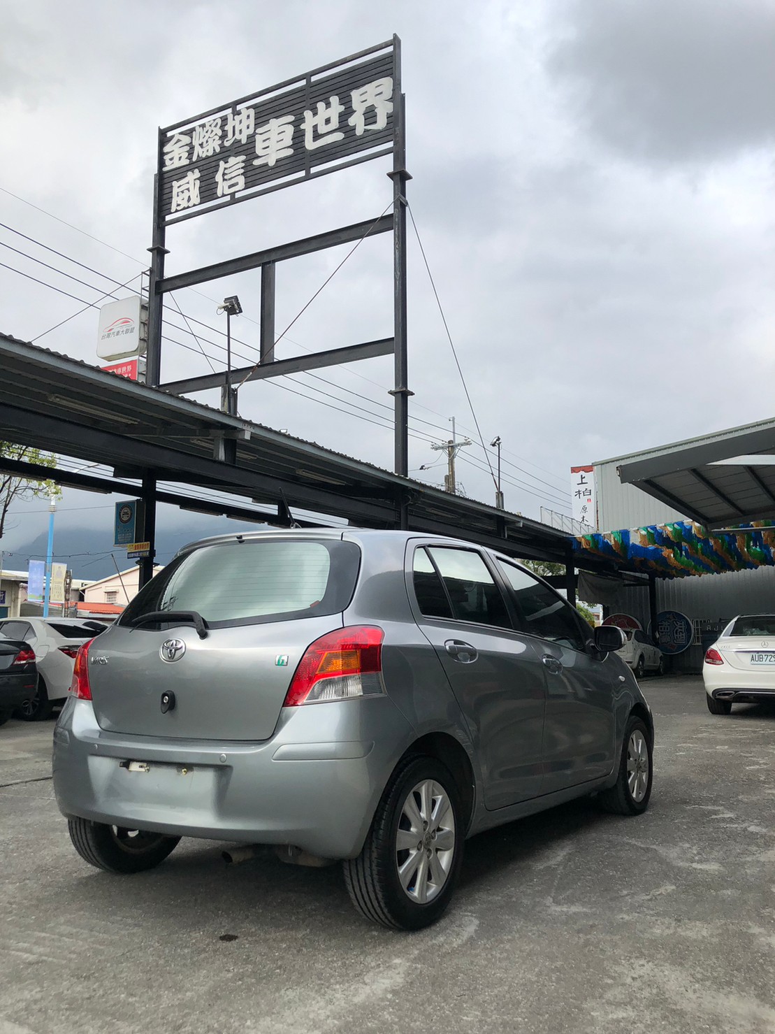 TOYOTA Yaris 2009  第3張相片