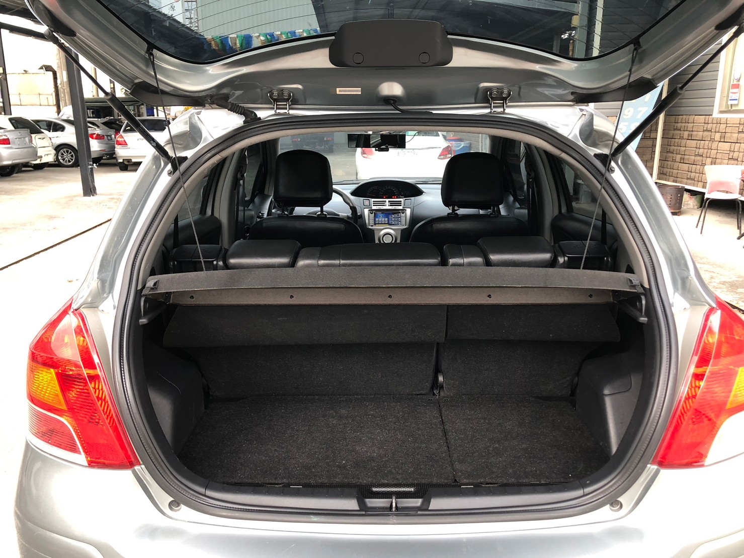 TOYOTA Yaris 2009  第4張相片