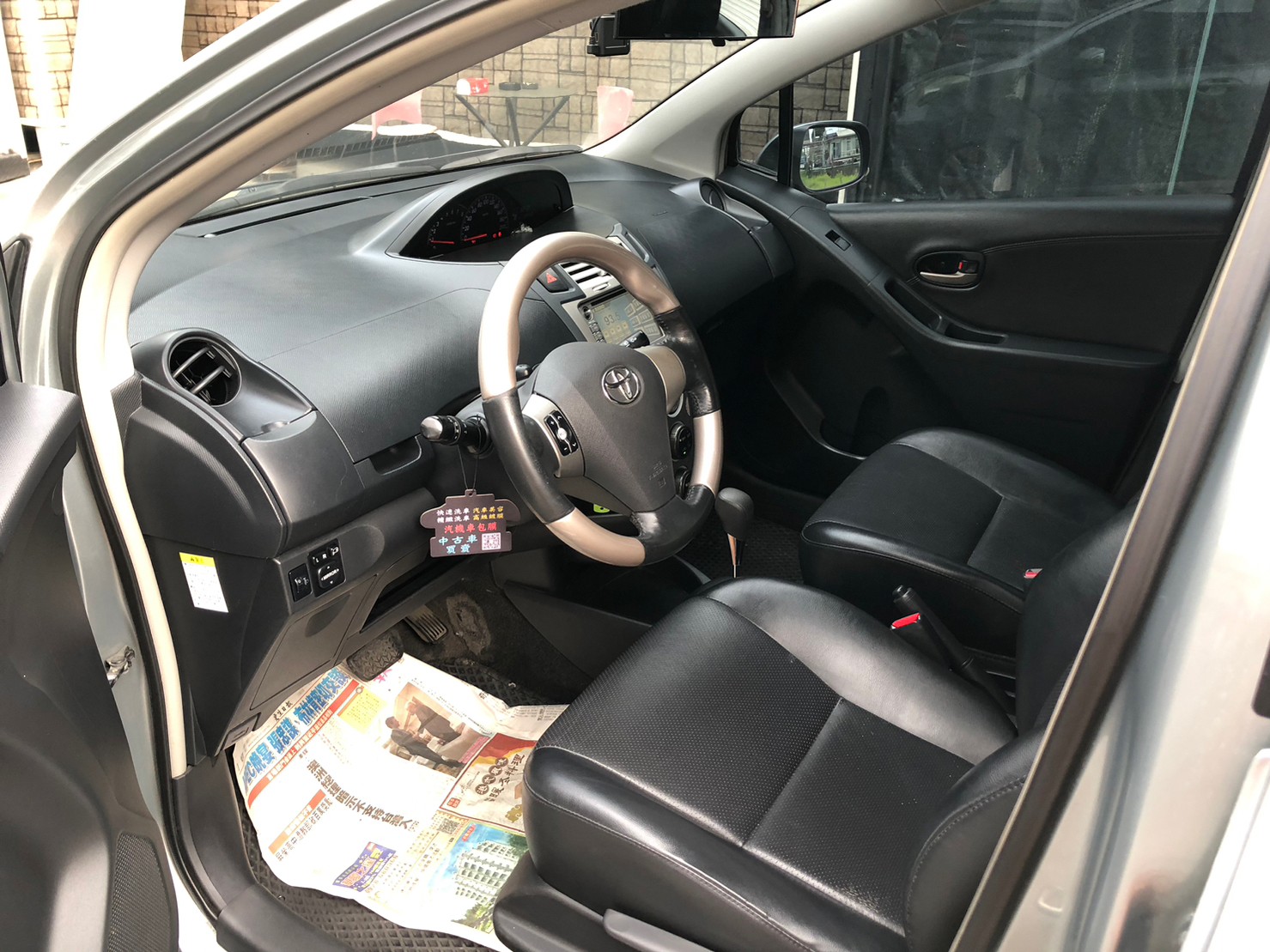 TOYOTA Yaris 2009  第5張相片