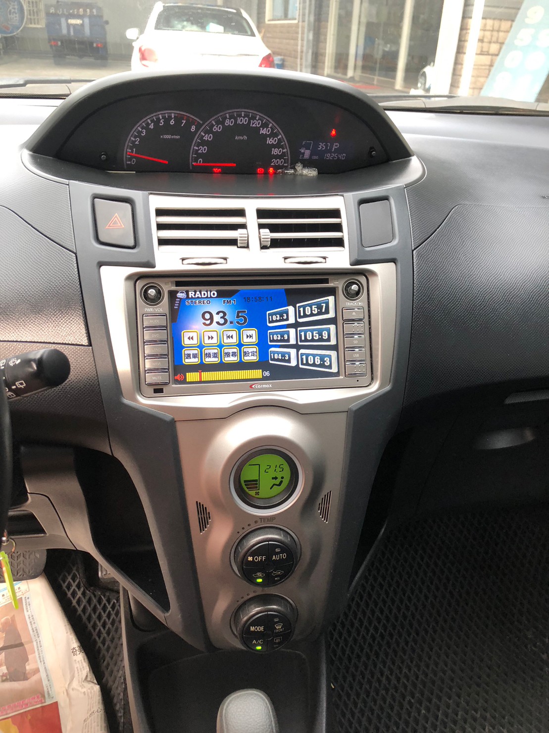 TOYOTA Yaris 2009  第9張相片
