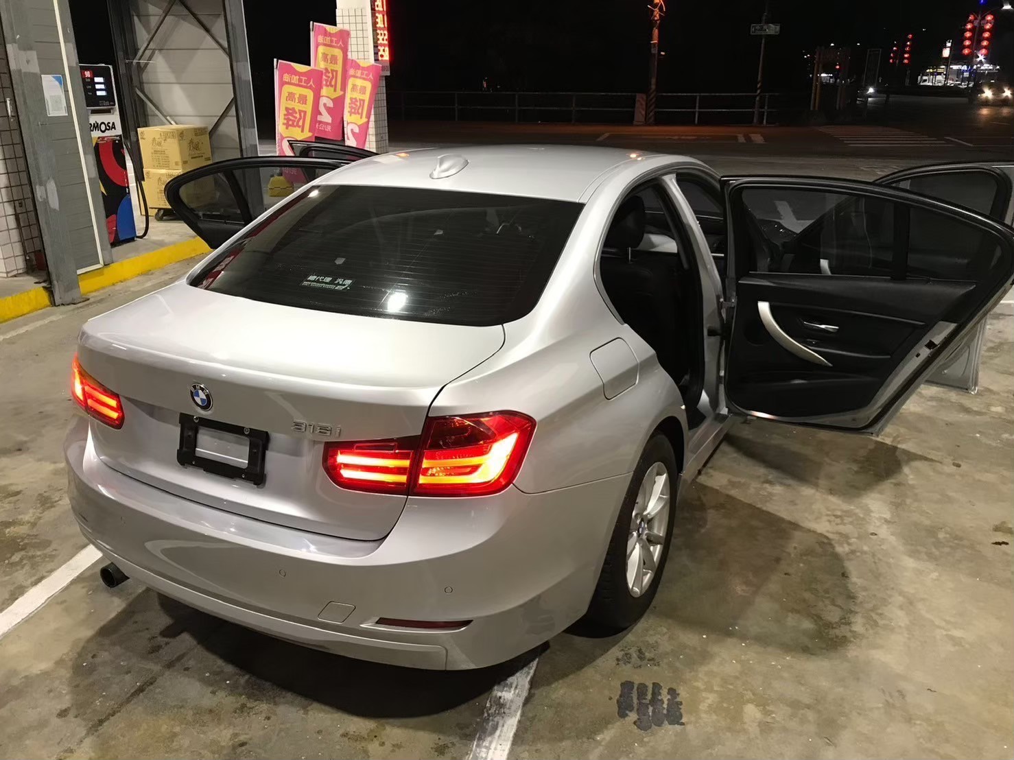 BMW 3-Series Sedan 316i(2014)  第8張相片