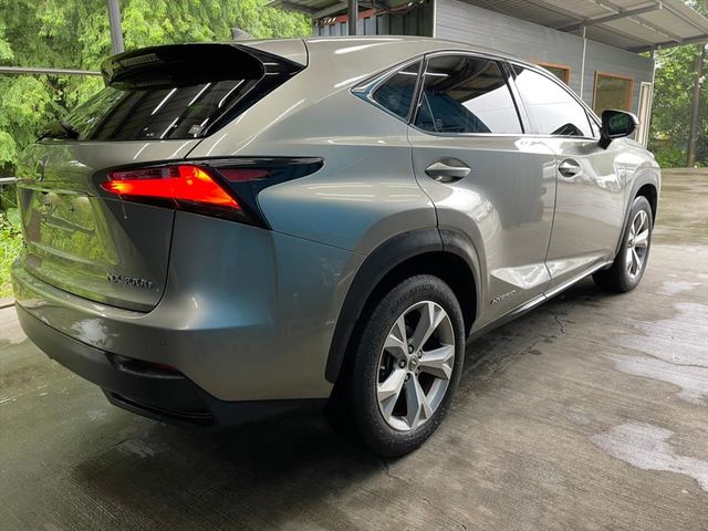 LEXUS NX300H  第4張相片