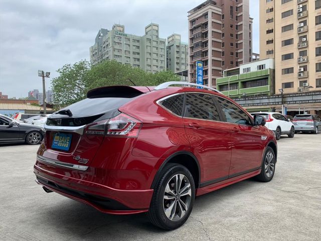 LUXGEN U6  第3張相片