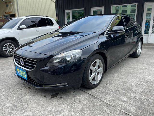 VOLVO V40  第1張相片