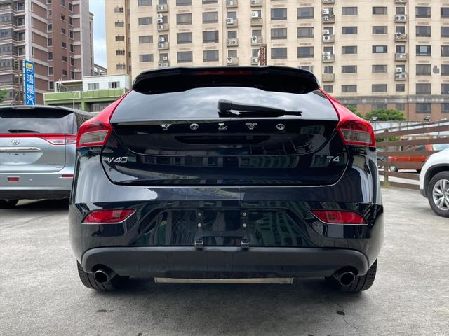 VOLVO V40  第4張相片