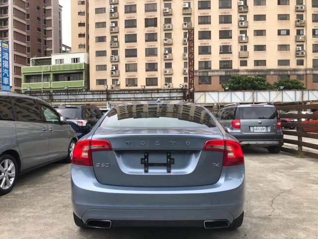VOLVO S60  第2張相片