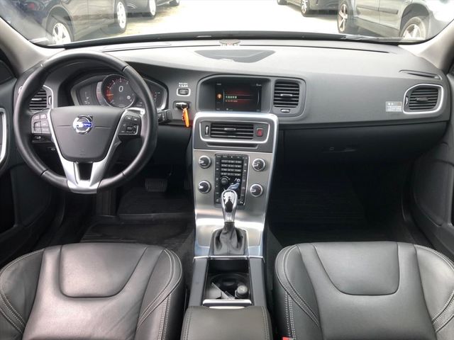 VOLVO S60  第6張相片
