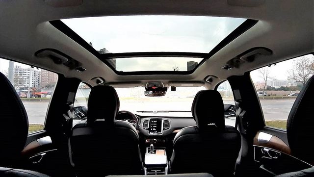 ★2019款XC90 T8 -7人座黑色  第11張相片