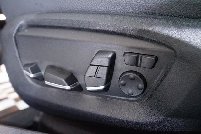 總代理 新車價397萬 天窗 雙前電動椅  第4張相片