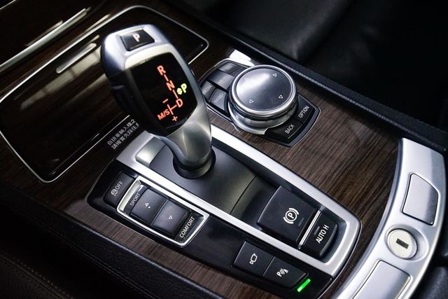 總代理 新車價397萬 天窗 雙前電動椅  第15張相片