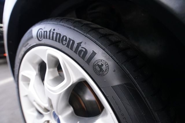 富祥汽車 頂級旗艦版 4WD 全景天窗  第18張相片