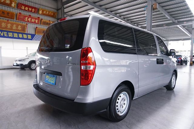 富祥汽車 柴油 八人座 倒車顯影 滑軌  第17張相片