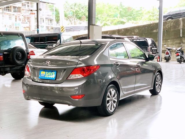 富祥汽車 尊爵時尚版 僅跑5萬多  第4張相片