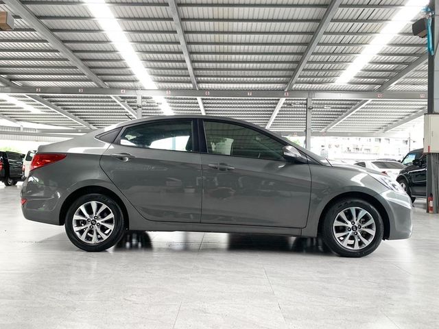 富祥汽車 尊爵時尚版 僅跑5萬多  第9張相片