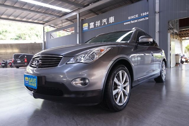 僅跑3萬多 4WD 日本原裝  4輪剛換  第1張相片