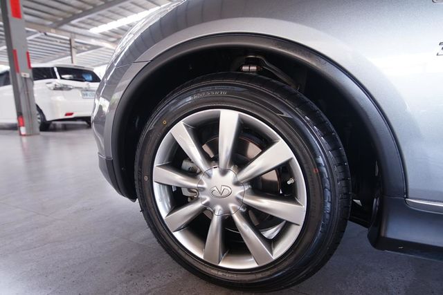 僅跑3萬多 4WD 日本原裝  4輪剛換  第21張相片