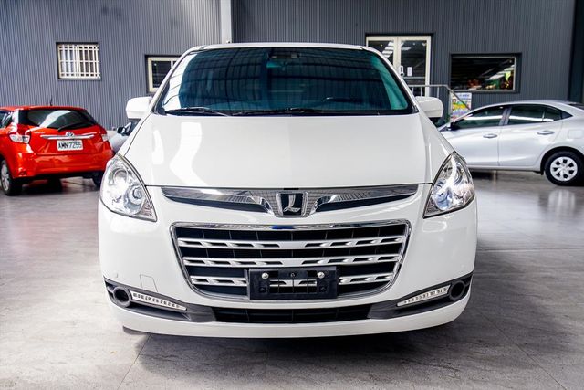 富祥汽車 頂級旗艦七人座MPV  第2張相片