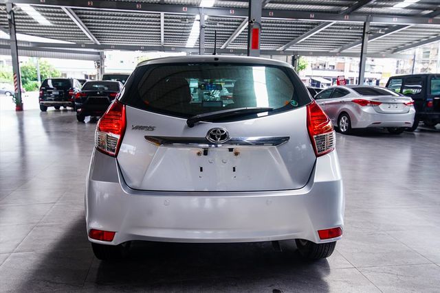 富祥汽車 影音特式YARIS 僅跑五萬多  第6張相片