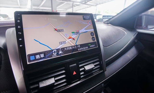 富祥汽車 影音特式YARIS 僅跑五萬多  第14張相片