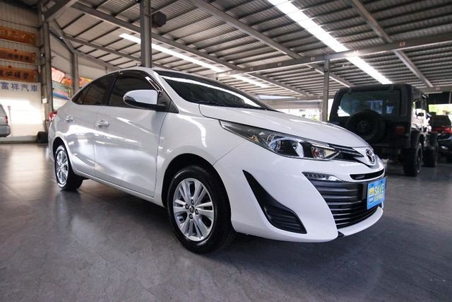 富祥汽車 循跡防滑 胎壓偵測 感應頭燈  第8張相片