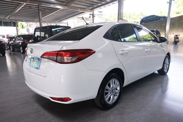 富祥汽車 循跡防滑 胎壓偵測 感應頭燈  第14張相片