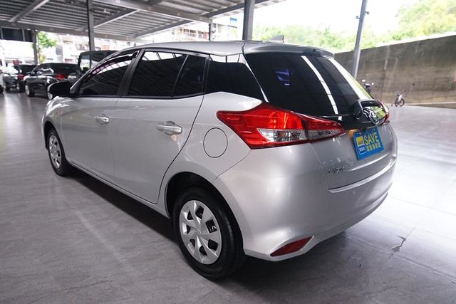 富祥汽車 原廠保固中 循跡防滑  第15張相片