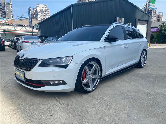 SKODA SUPERB  第1張相片