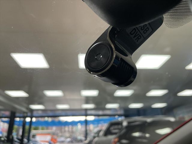 都會小車.保證 認證好車 可全額貸款  第13張相片