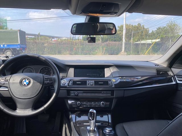BMW 523  第5張相片