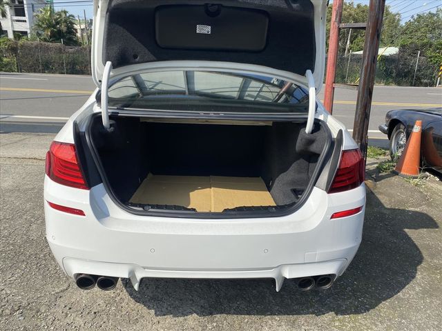 BMW 523  第6張相片