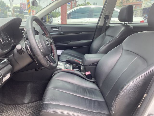 SUBARU LEGACY  第3張相片