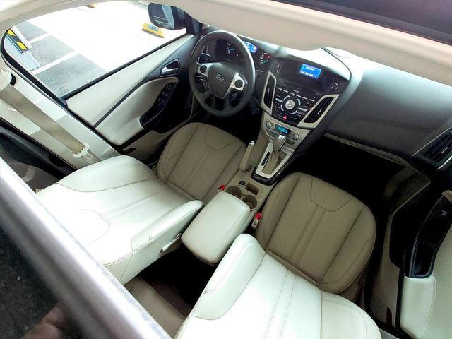 FORD FOCUS  第4張相片
