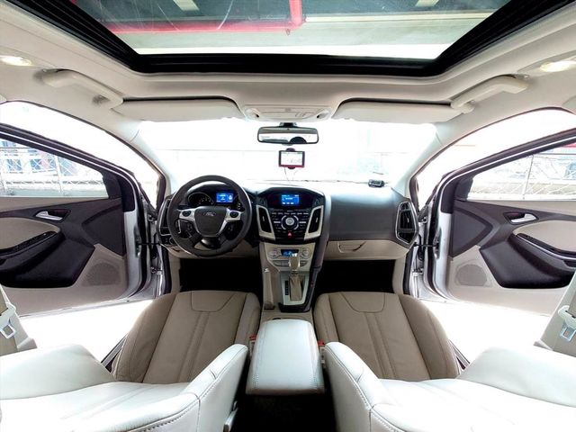 FORD FOCUS  第5張相片