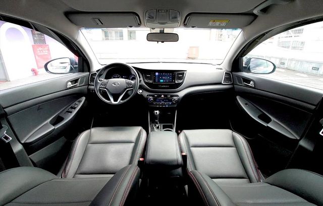 HYUNDAI TUCSON  第3張相片