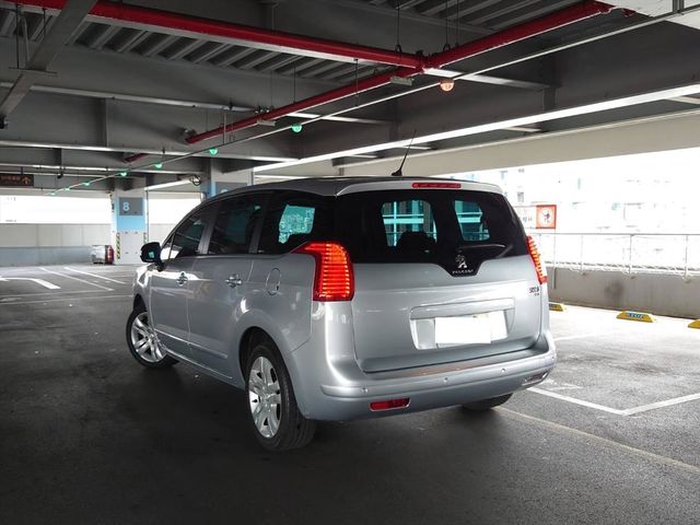 PEUGEOT 5008  第9張相片