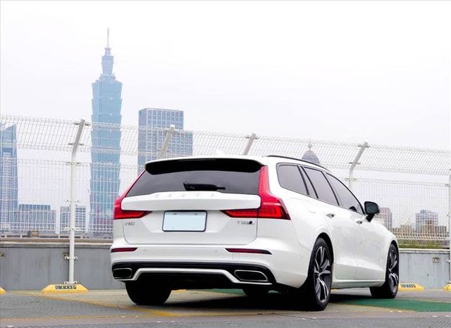 VOLVO V60  第2張相片