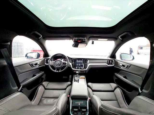 VOLVO V60  第7張相片