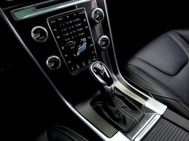 VOLVO XC60  第4張相片