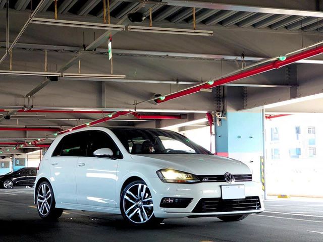 VOLKSWAGEN GOLF  第1張相片