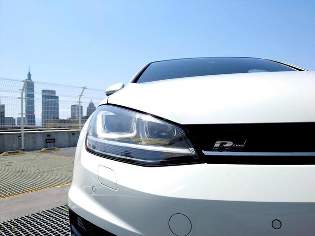 VOLKSWAGEN GOLF  第3張相片