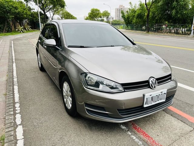 2013 golf 1.2 灰  第2張相片