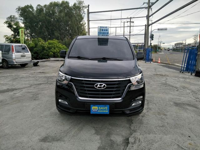 HYUNDAI STAREX  第2張相片