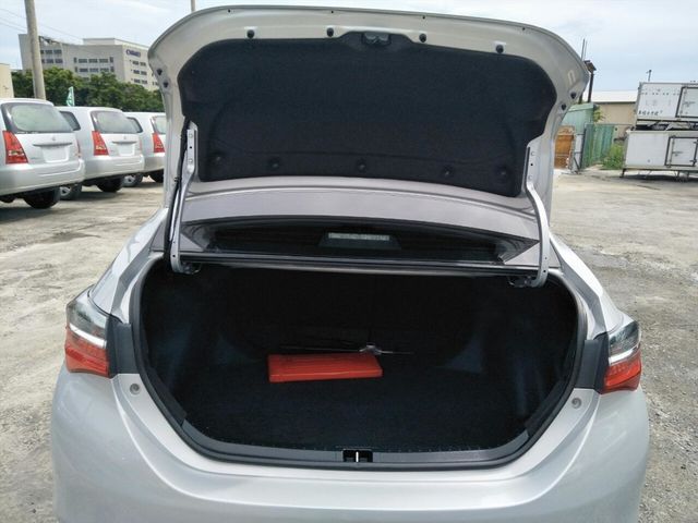 TOYOTA ALTIS  第17張相片