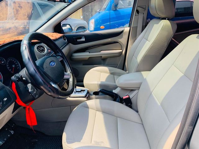 2005年 Ford Focus  第3張相片