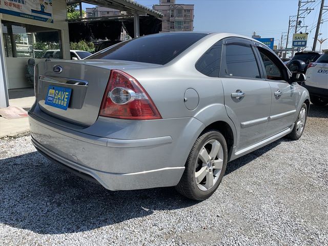 2005年 Ford Focus  第5張相片
