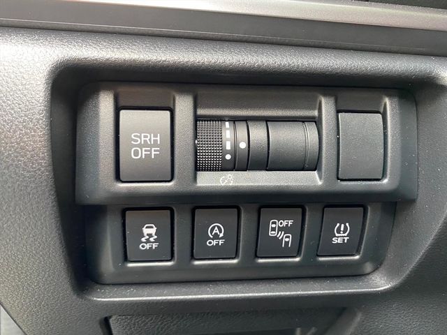 SUBARU IMPREZA  第7張相片