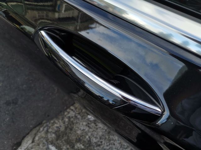 16年 總代理 750Li Luxury  第15張相片