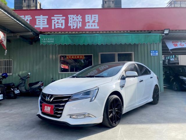 歡迎視訊賞車。內裝、外觀漂亮，認證車，車況優！旗艦型，IKEY、電動椅、天窗、方向盤換檔撥片、環景、HID頭燈。可全額貸  第1張相片