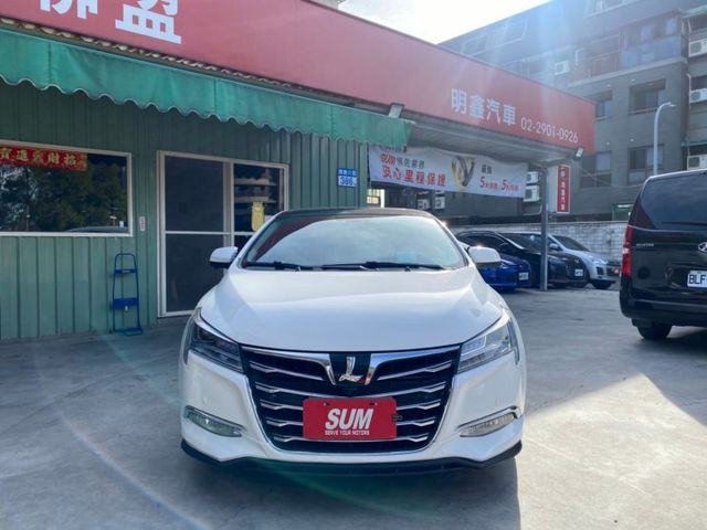 歡迎視訊賞車。內裝、外觀漂亮，認證車，車況優！旗艦型，IKEY、電動椅、天窗、方向盤換檔撥片、環景、HID頭燈。可全額貸  第2張相片