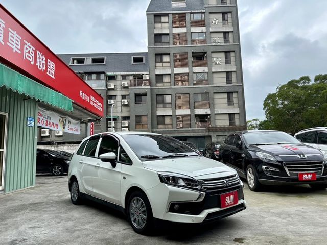 歡迎視訊賞車。原鈑件，認證車。後視鏡電動摺疊、定速、盲點偵測系統、恆溫空調。內裝、外觀漂亮。可全額貸款  第3張相片